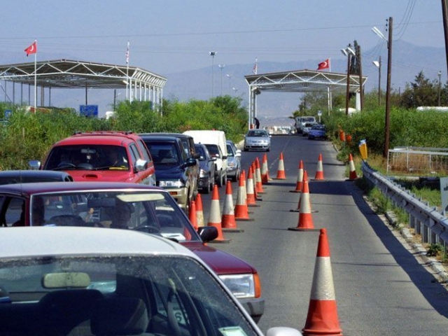 Kıbrıs'ta sınır kapısı gerginliği alevleniyor