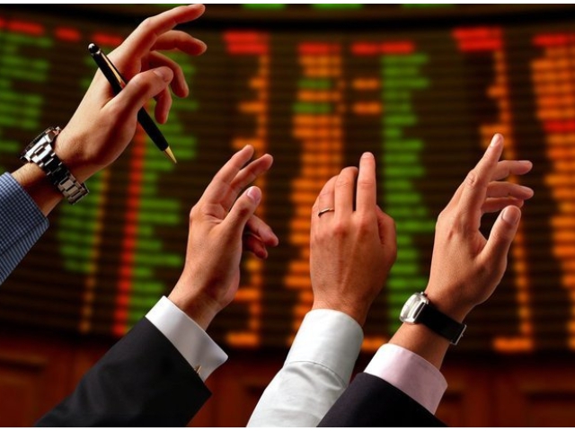 İlaç ve market hisselerine hücum var