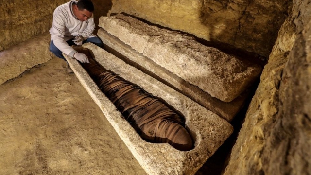 Mısır'da altın dilli ölüler bulundu