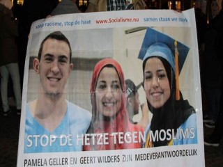 Üç Müslüman gencin öldürülmesinin nedeni "İslamofobi"