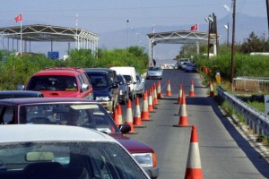 Kıbrıs'ta sınır kapısı gerginliği alevleniyor