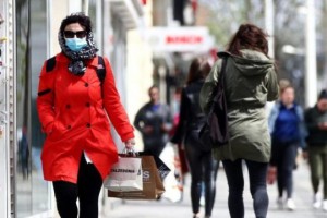 Ülkeler Covid 19 tedbrilerini artırdı