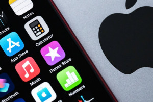 iPhone'lara ilk alternatif App Store açılıyor!